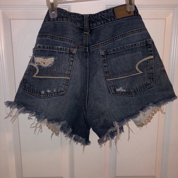 American Eagle High Rise Shorts w/ Flower pockets - Picture 4 of 4
